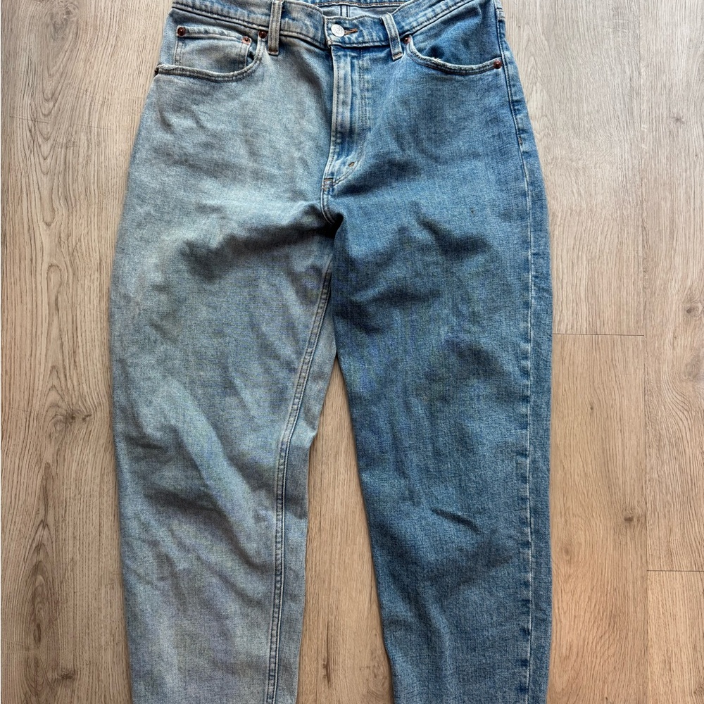Abercrombie & Fitch the mom high rise Blue Jeans two toned wash